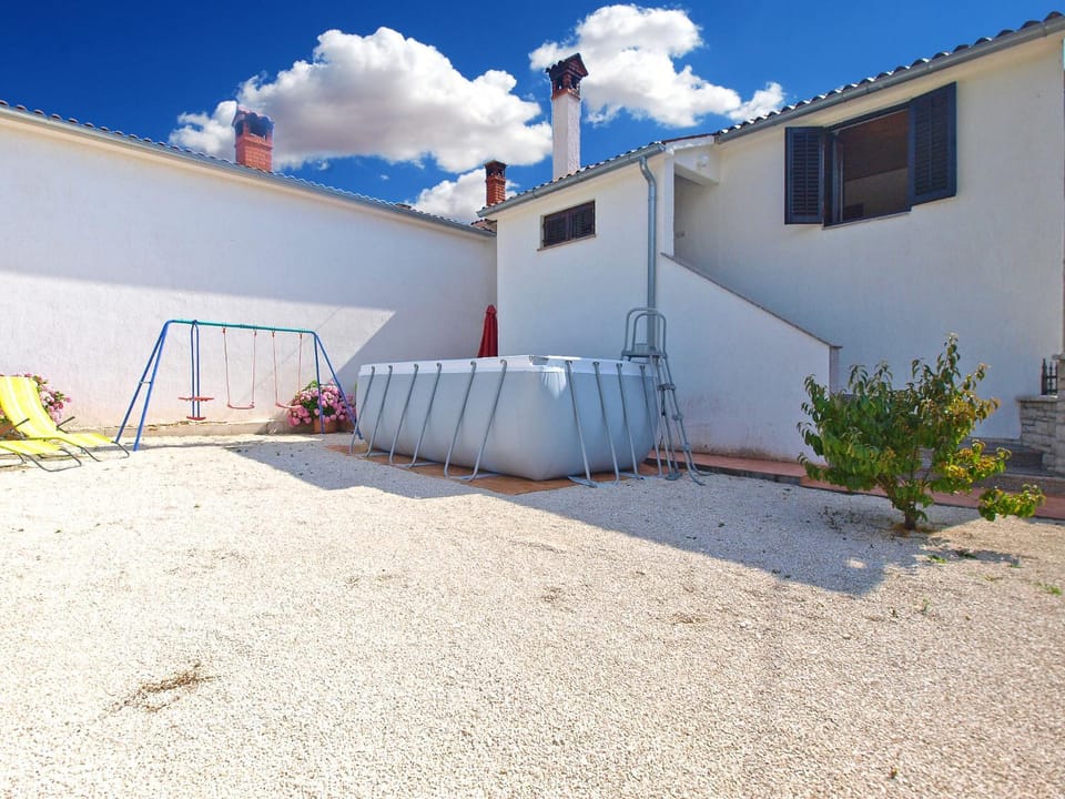 House Sandra 1430 House in Istria County