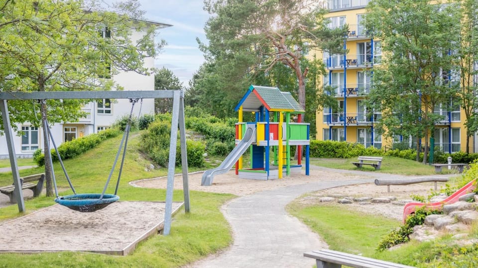 Day, Children play ground, Garden