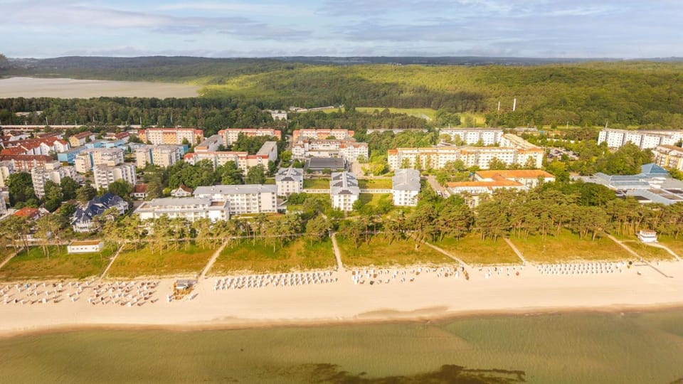 Day, Neighbourhood, Bird's eye view, Beach, Location