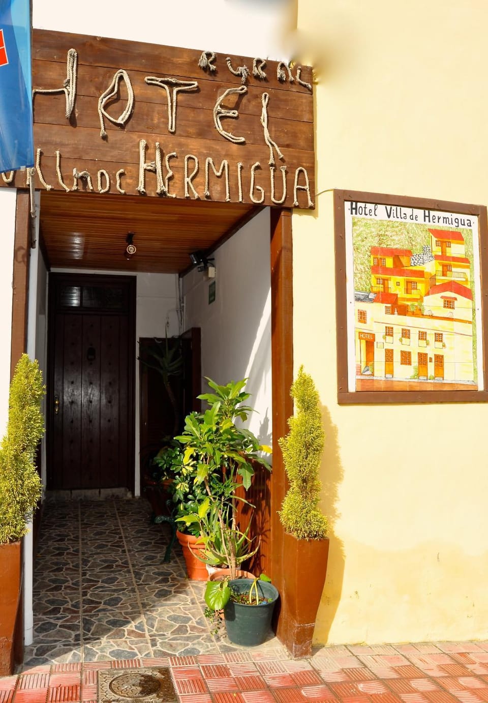 Facade/entrance, Property logo or sign