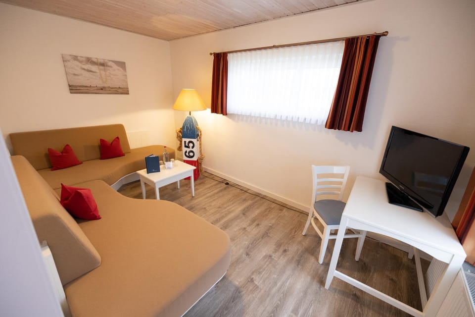 Living room, Photo of the whole room