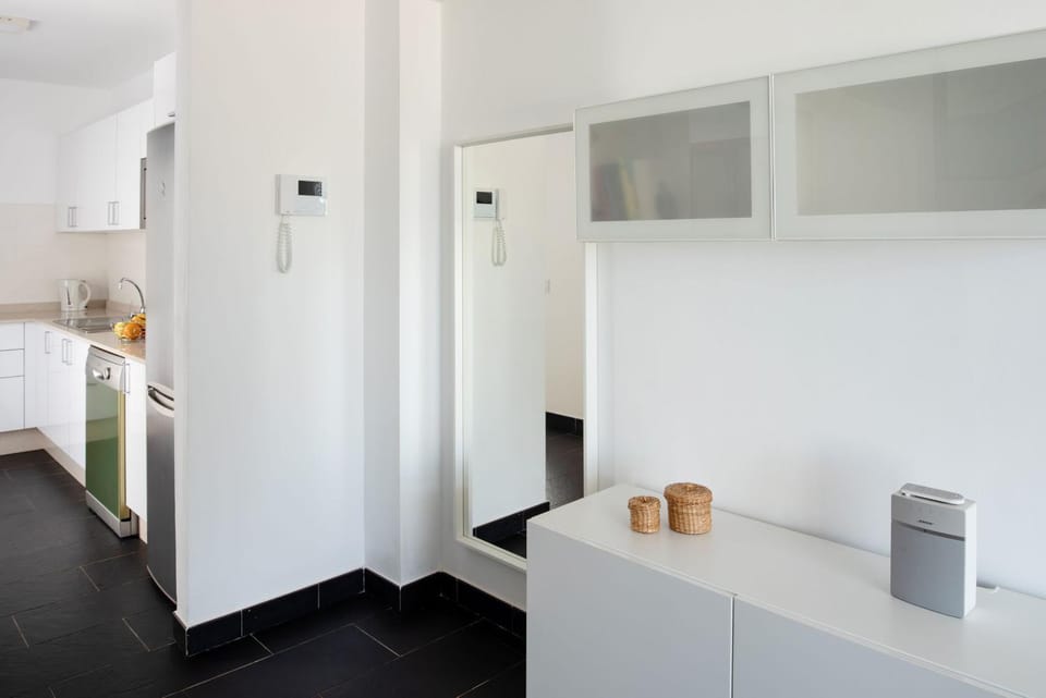 TV and multimedia, Kitchen or kitchenette