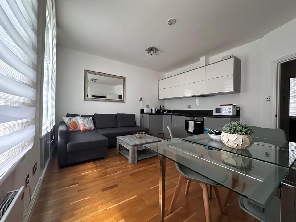 Apt 1, Soho Apartments 1st floor by Indigo Flats Apartment in City of Westminster