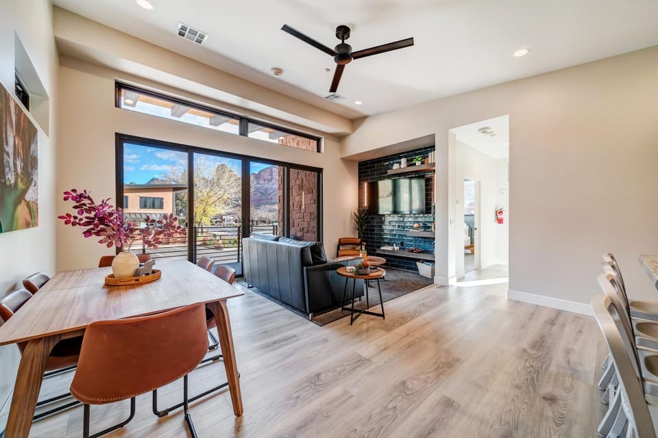 LaFave Luxury Rentals at Zion House in Springdale