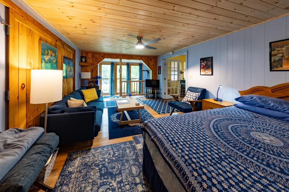 Cavalier Cottage B&B Bed and Breakfast in Charlemont