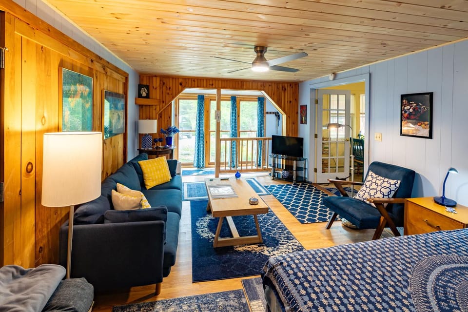 Cavalier Cottage B&B Bed and Breakfast in Charlemont