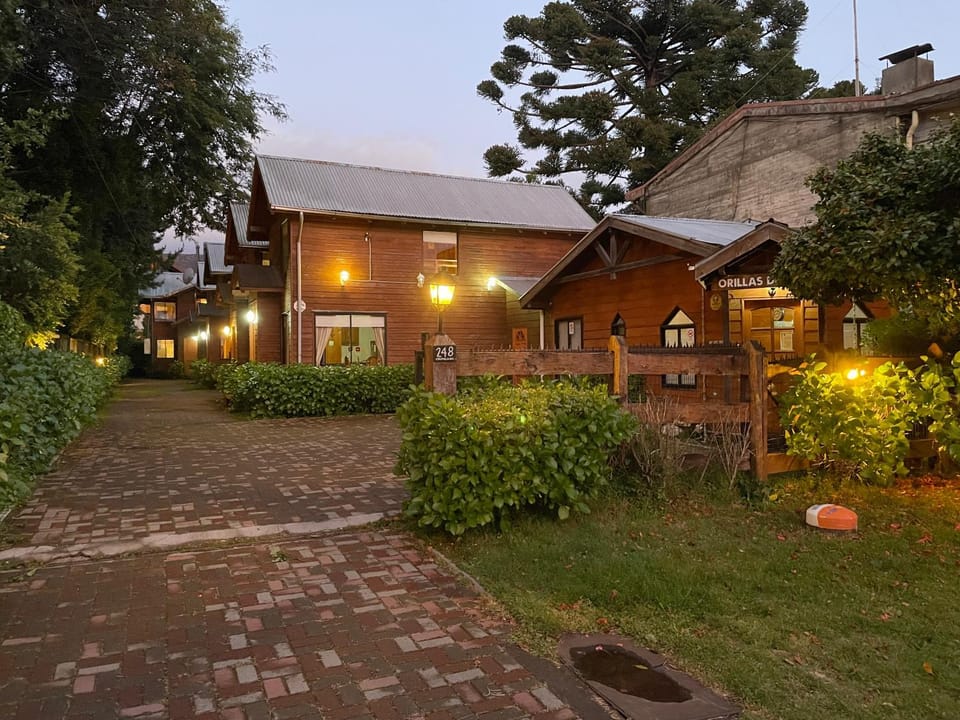 Cabañas Orillas del Lago Nature lodge in Pucon