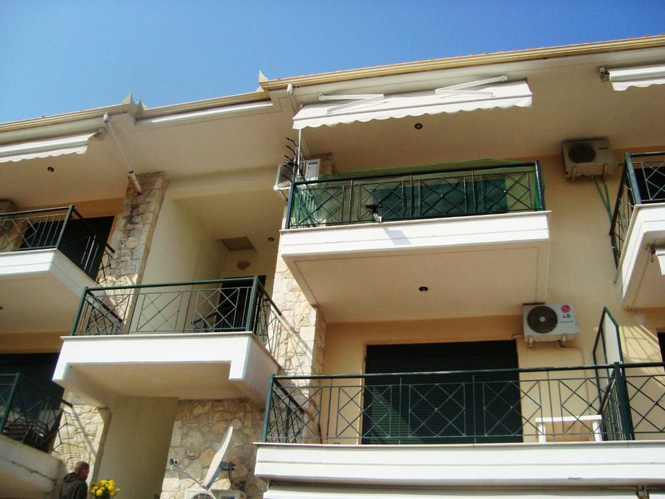 Property building, Balcony/Terrace
