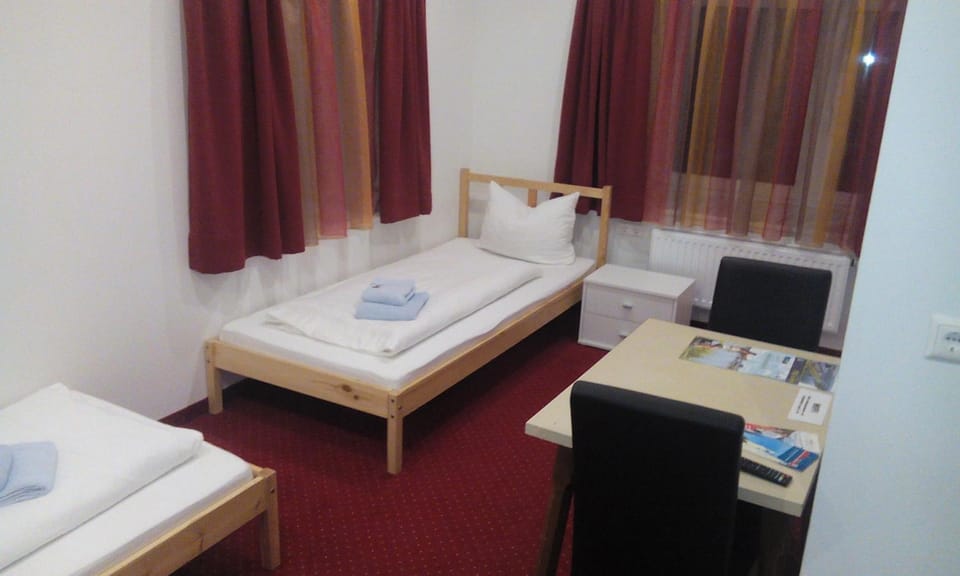 Dining area, Bedroom