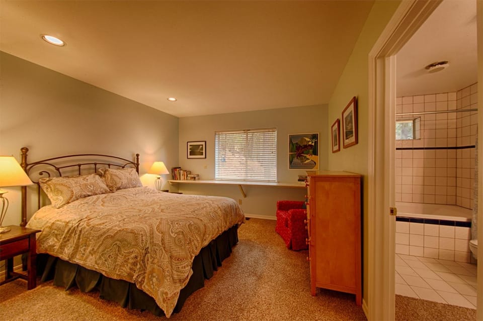 Bed, Bathroom, Bedroom