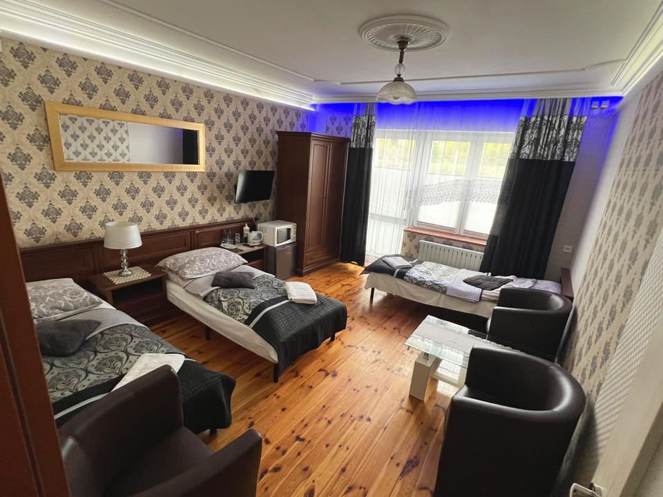 TV and multimedia, Photo of the whole room