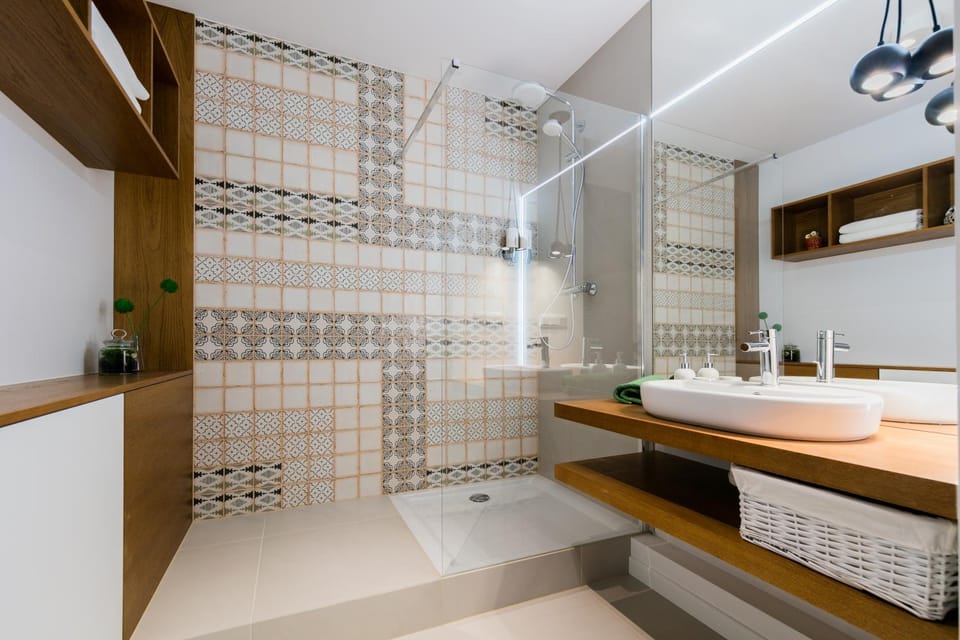 Shower, Bathroom