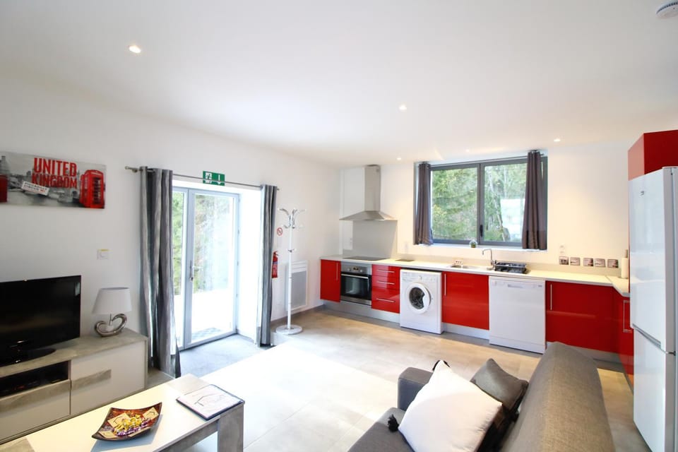 TV and multimedia, Kitchen or kitchenette