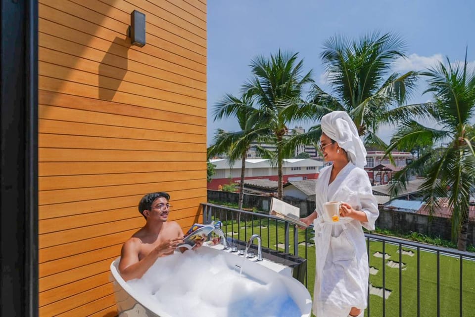 Balcony/Terrace, Balcony/Terrace, Guests, City view, Sunset, Bath
