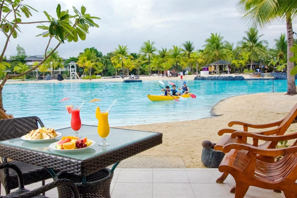 Day, Activities, View (from property/room), Balcony/Terrace, Food and drinks, Food, Pool view, Swimming pool