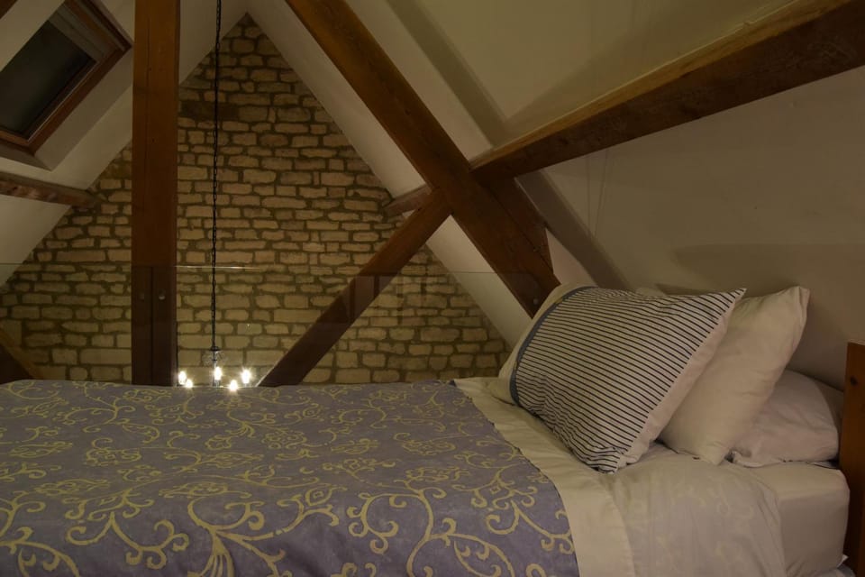 Swallows' Barn Country House in Corby