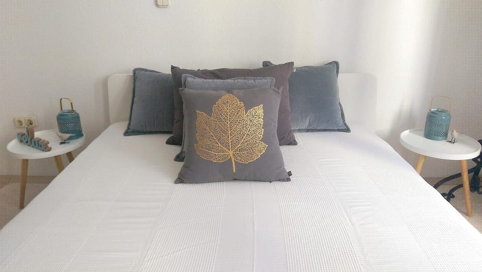 Bed, Decorative detail, Bedroom