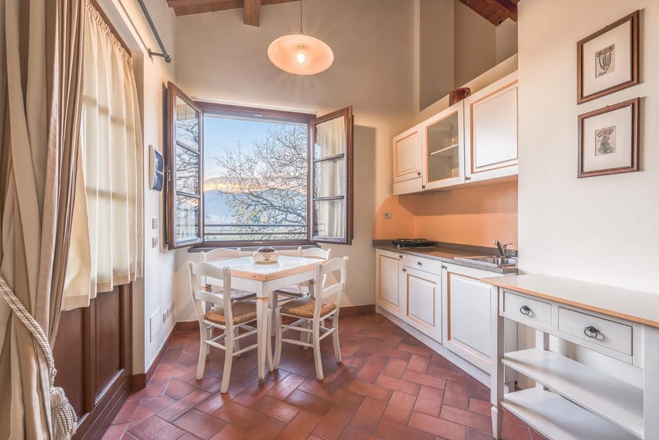 Kitchen or kitchenette, Dining area, Area and facilities