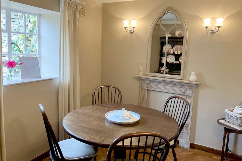 Decorative detail, Dining area