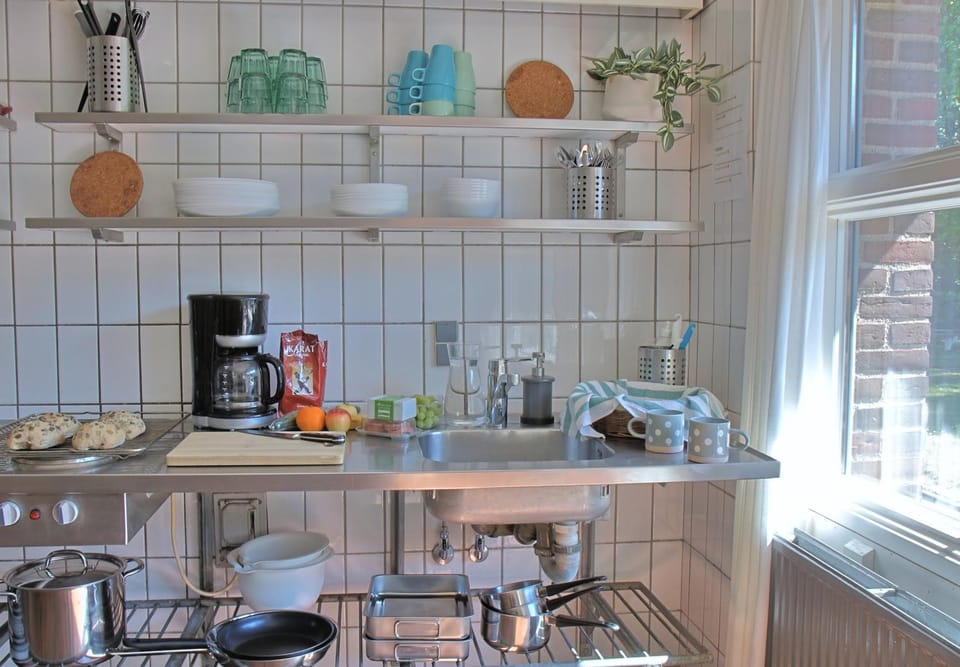 Communal kitchen, kitchen