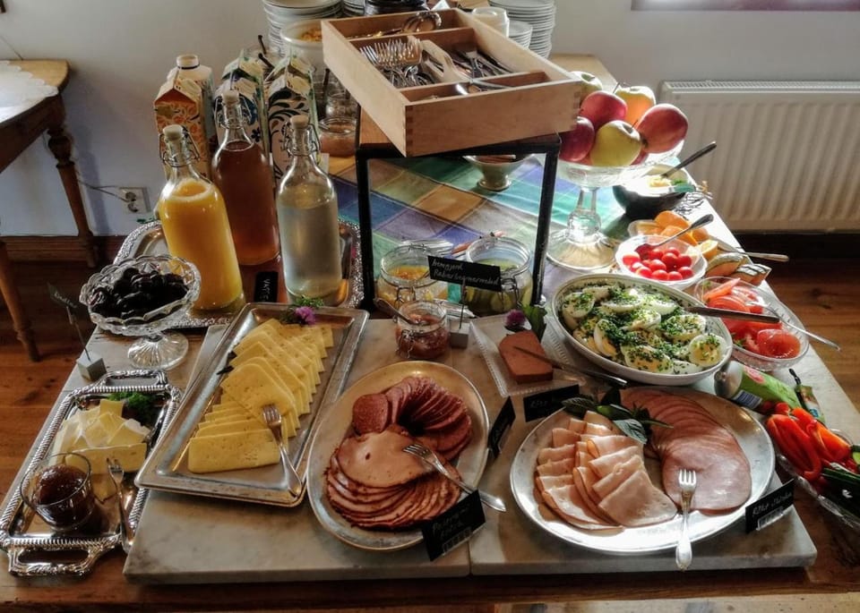 Buffet breakfast