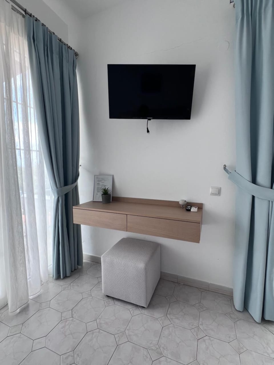 Niko's and Nora's Studios Apartment in Gaios