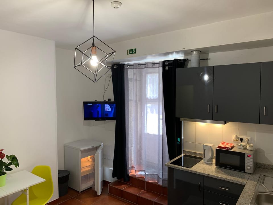 Coffee/tea facilities, Kitchen or kitchenette