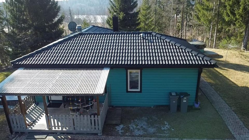 Property building, Day