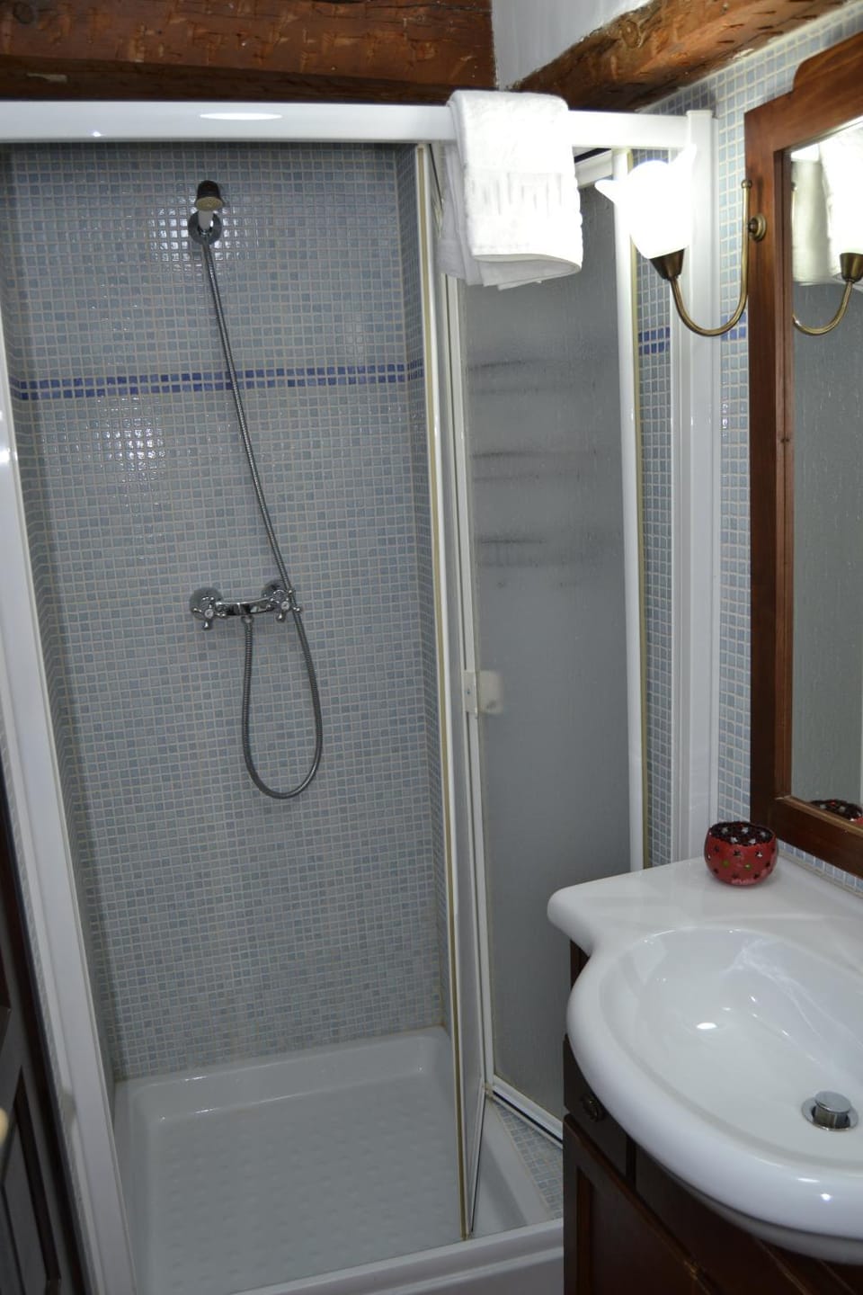 Shower, Toilet