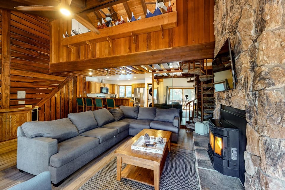 Mammoth Pines 11 Apartment in Mammoth Lakes