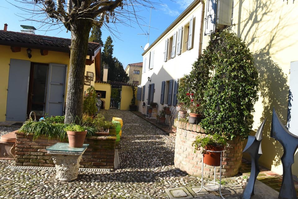 Facade/entrance, Garden, Garden view