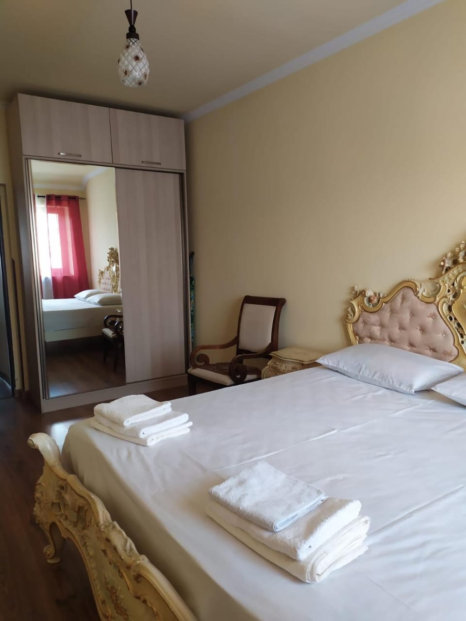 Bed, Bedroom, towels, wardrobe