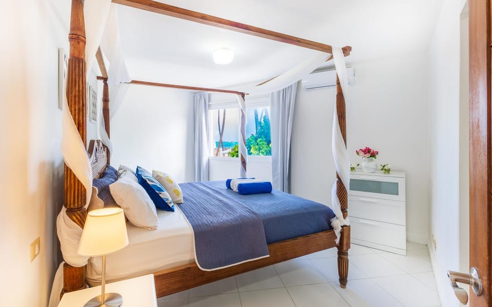 Bed, Bedroom, Sea view, air conditioner