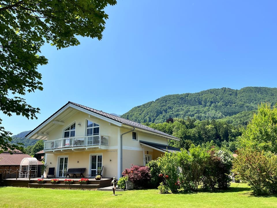 Ferienwohnung Enzian im Haus Schmid Apartment in Grassau