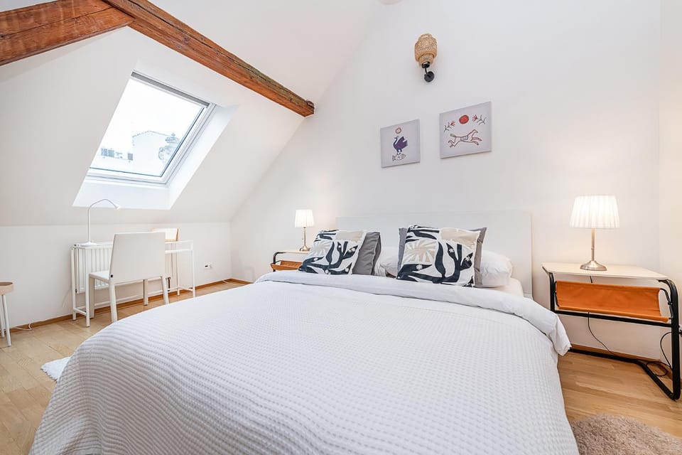 Bed, Bedroom