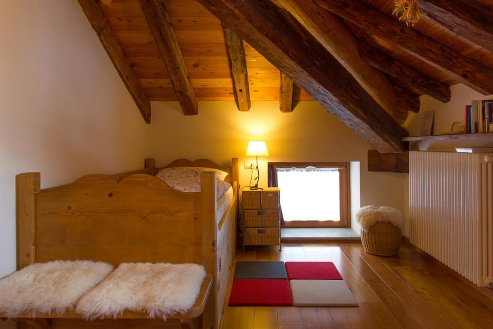 Bed, Photo of the whole room
