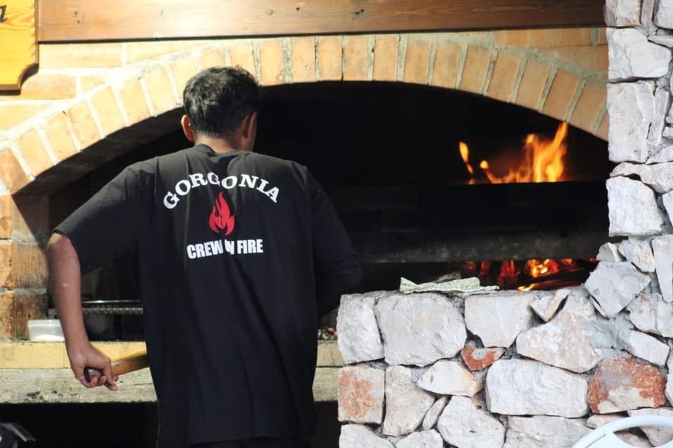 Staff, Restaurant/places to eat