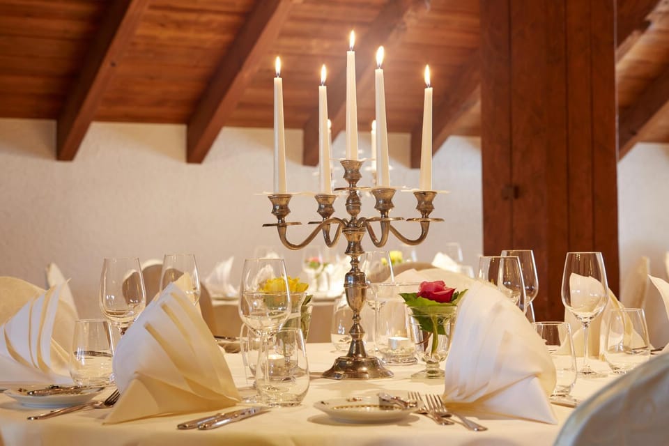 Banquet/Function facilities, Decorative detail