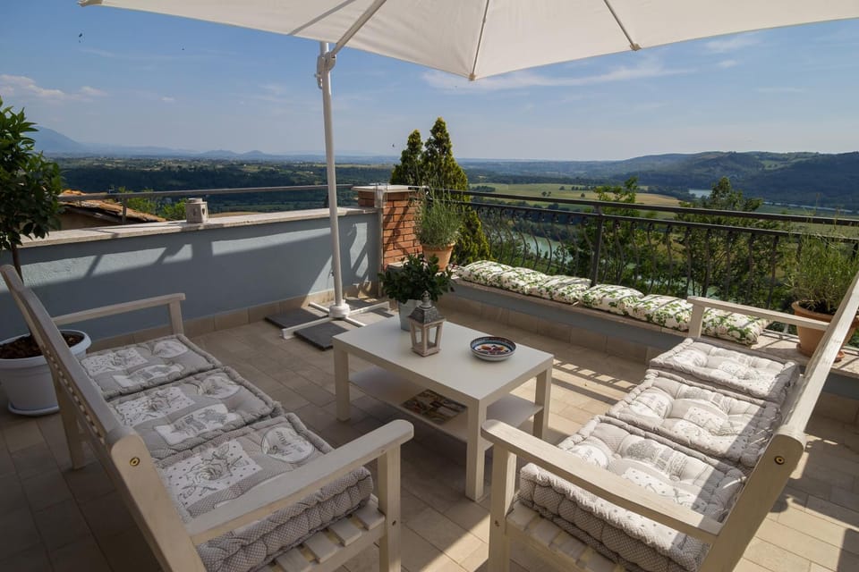 Balcony/Terrace, River view