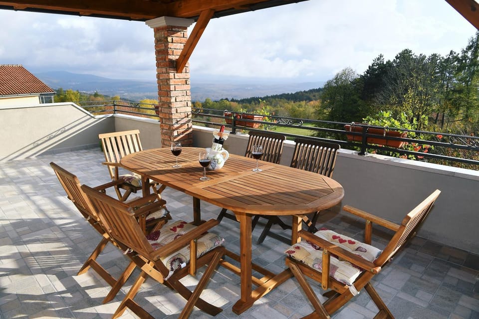 Natural landscape, View (from property/room), Balcony/Terrace, Seating area