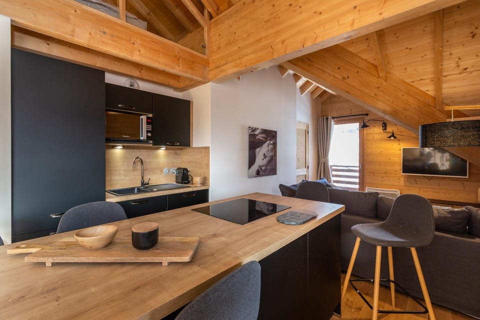 Kitchen or kitchenette, Living room, Dining area