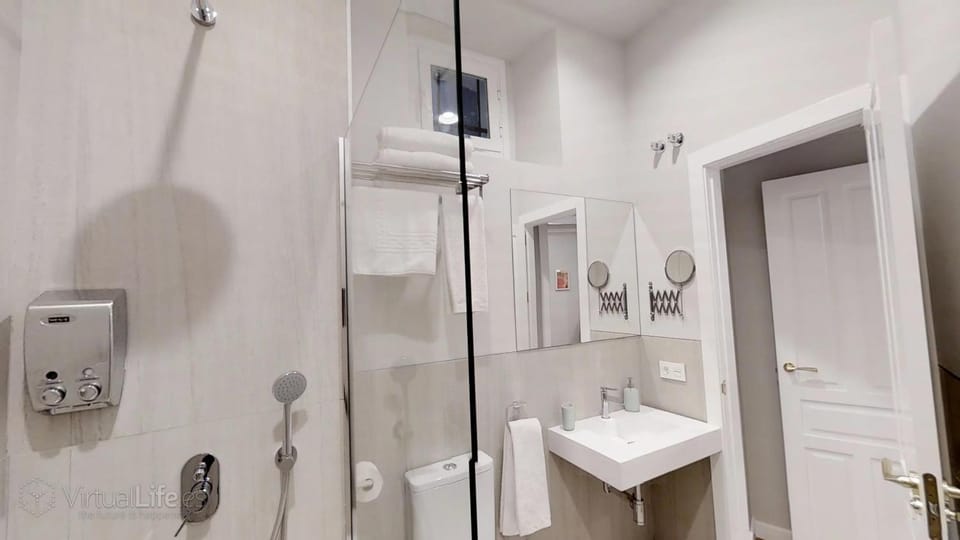 Shower, Toilet, Bathroom
