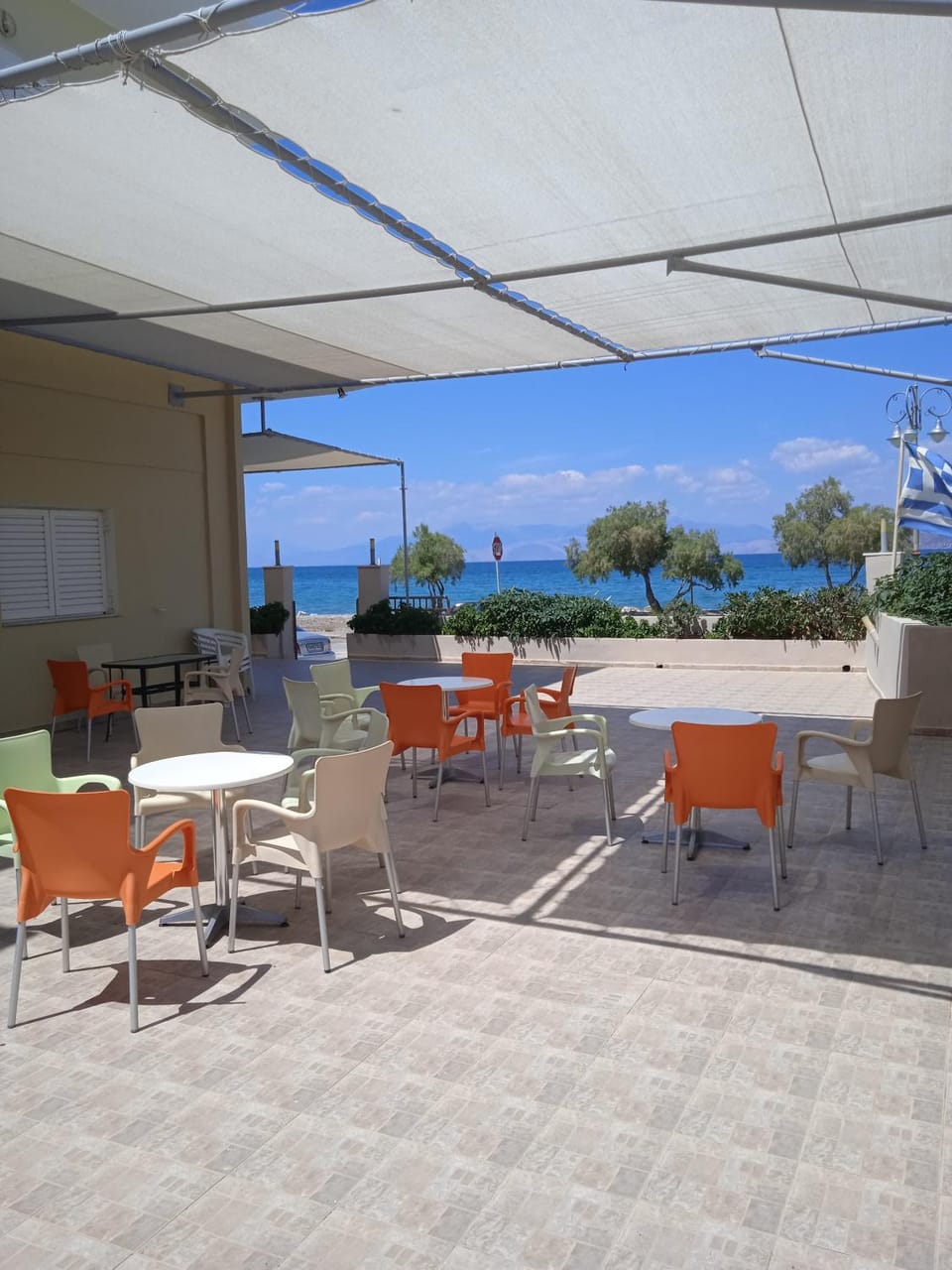 Property building, Natural landscape, Seating area