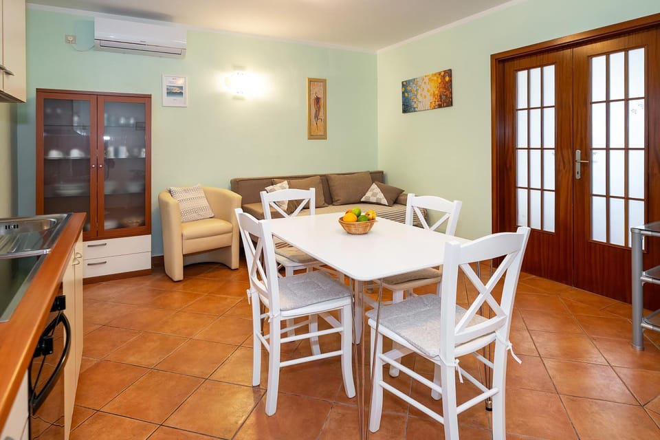 Apartment By The Sea Apartment in Lika-Senj County
