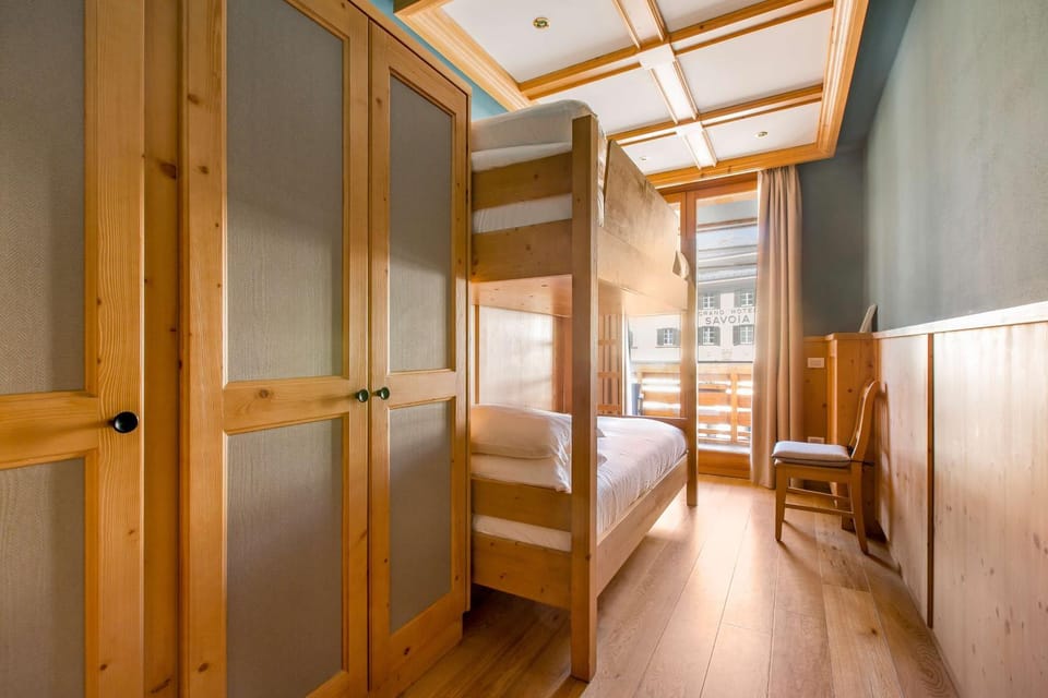 Photo of the whole room, On site