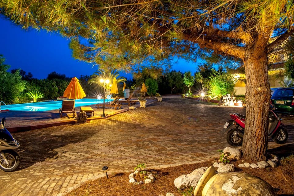 Night, Swimming pool