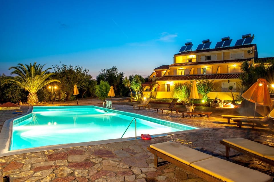 Property building, Day, Swimming pool