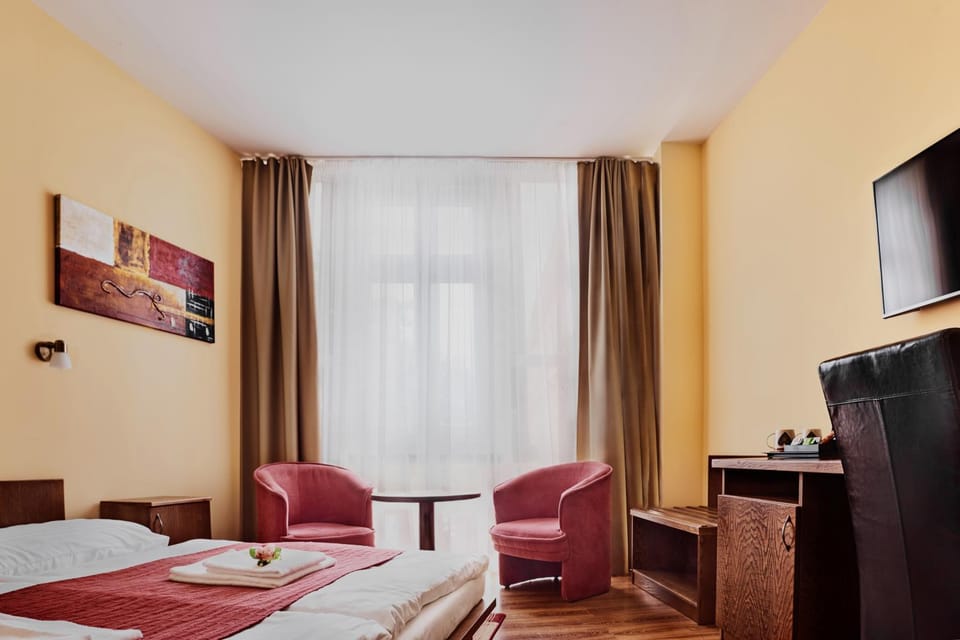 Seating area, Bedroom