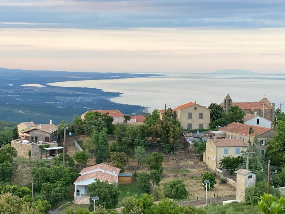 villa chez marie Meuble tourisme 3 etoiles Bed and Breakfast in Sari-Solenzara