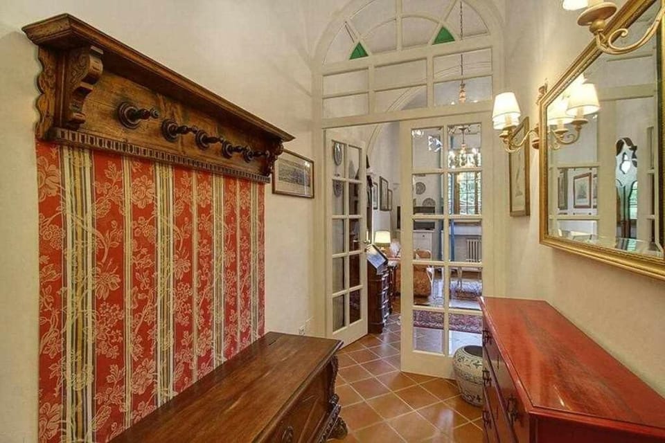 Santa croce elegant with garage Apartment in Florence
